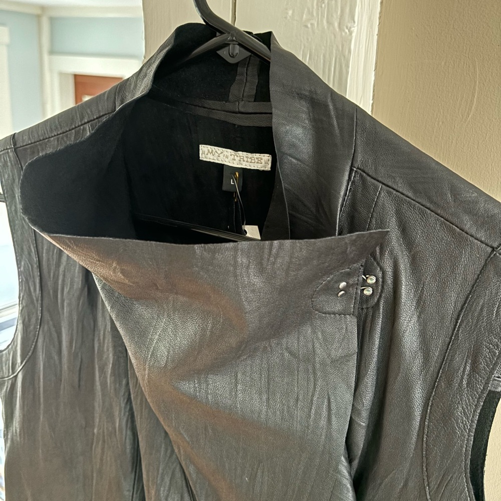 Black Leather Vest - My Tribe - Picture 2 of 5